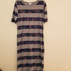 EUC Lularoe Medium Julia grey with flower design